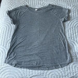 Gray short sleeve tee